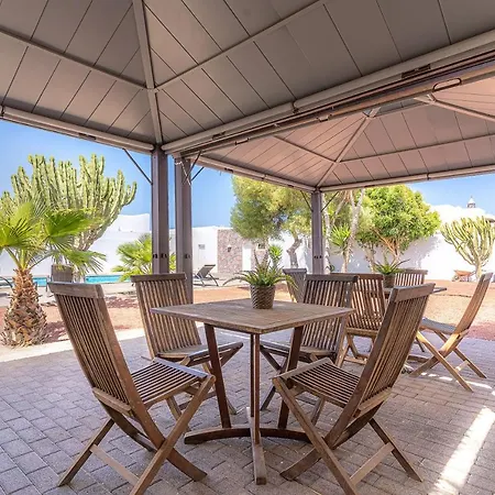 Bella Lanzarote Villa *