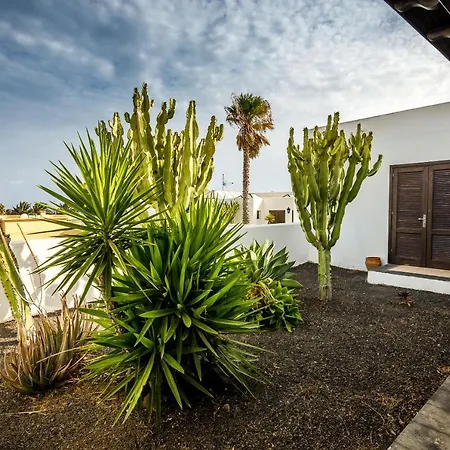 Bella Lanzarote Villa *